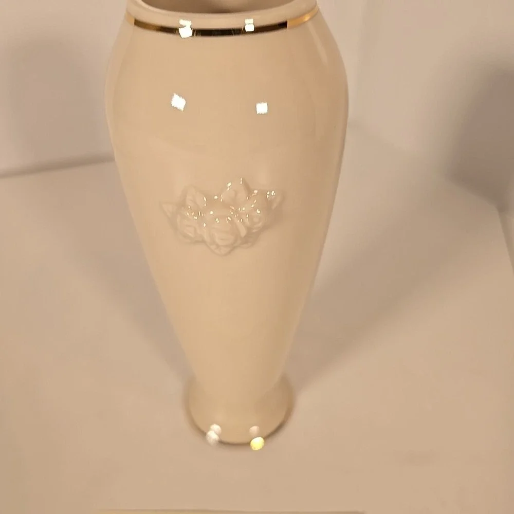 Lenox Ivory Embossed Rose Porcelain Vase with Gold Trim 6